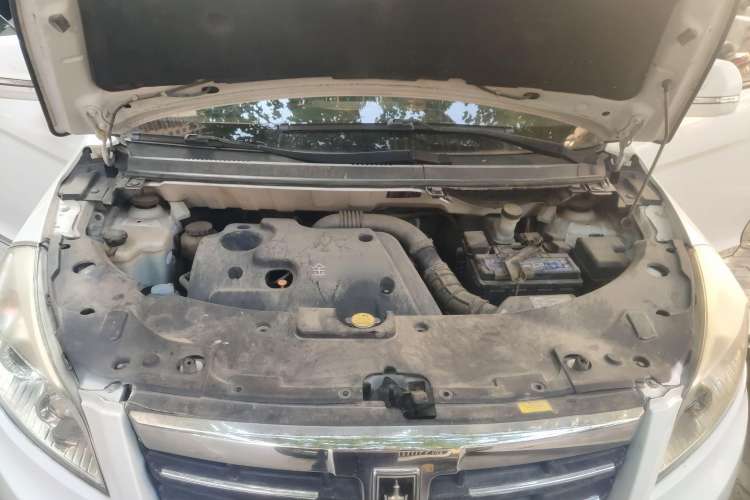 Used Jinbei Zhishang S30 2014 1.5L Manual Luxury Model Engine Bay