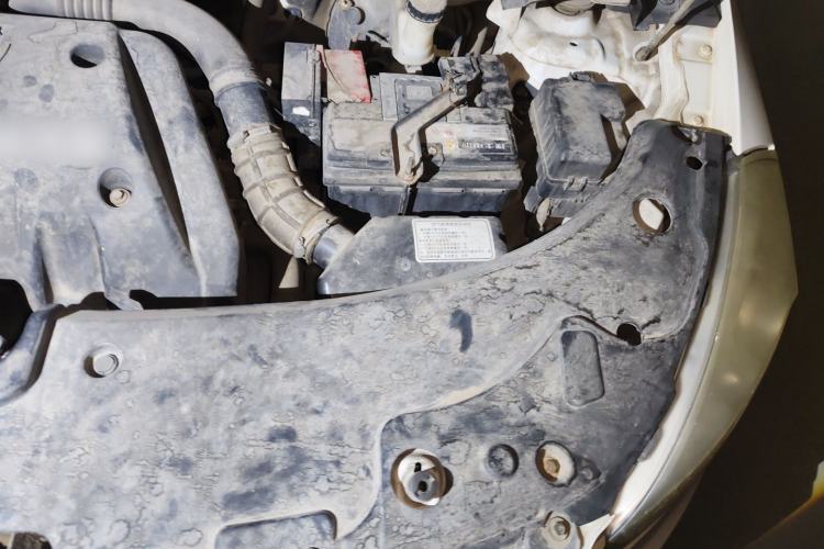 Used Jinbei Zhishang S30 2014 1.5L Manual Elite Model Engine Bay Left
