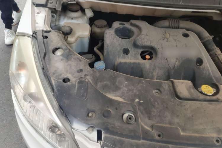 Used Jinbei Zhishang S30 2014 1.5L Manual Luxury Model Engine Bay Right
