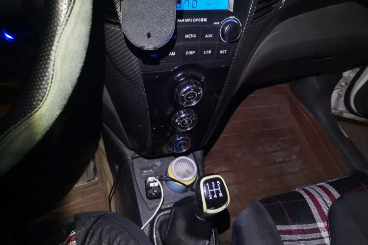 Used Jinbei Zhishang S30 2014 1.5L Manual Comfort Model Gear Lever