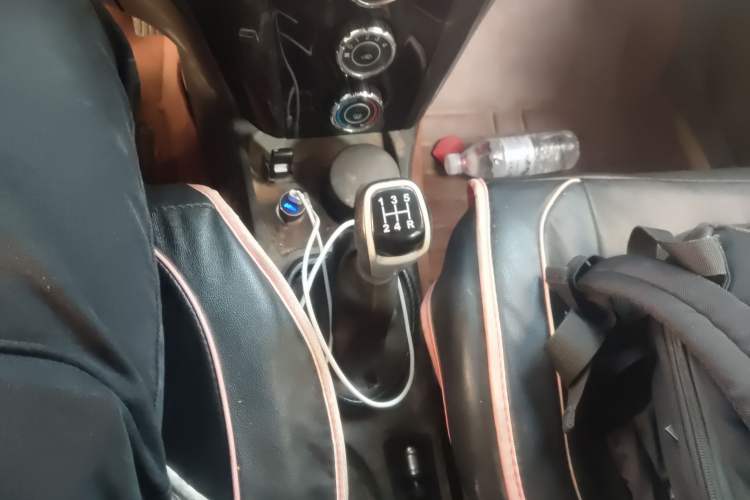 Used Jinbei Zhishang S30 2014 1.5L Manual Luxury Model Gear Lever