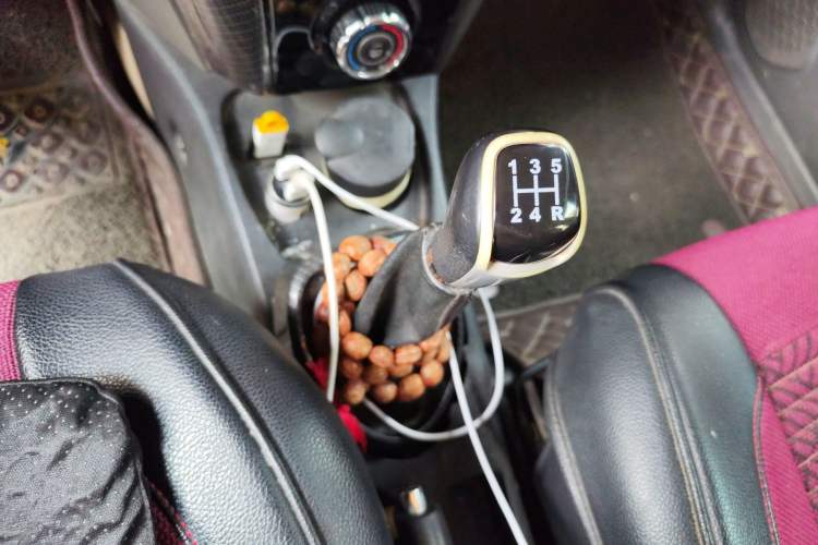 Used Jinbei Zhishang S30 2014 1.5L Manual Elite Model Gear Lever