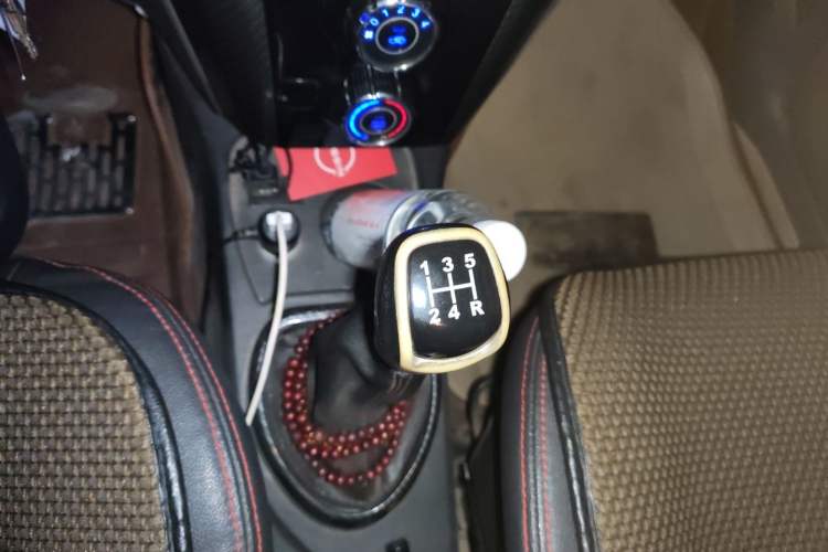 Used Jinbei Zhishang S30 2014 1.5L Manual Elite Model Gear Lever