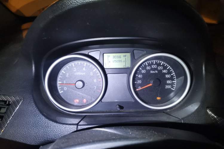 Used Jinbei Zhishang S30 2014 1.5L Manual Comfort Model Instrument Cluster