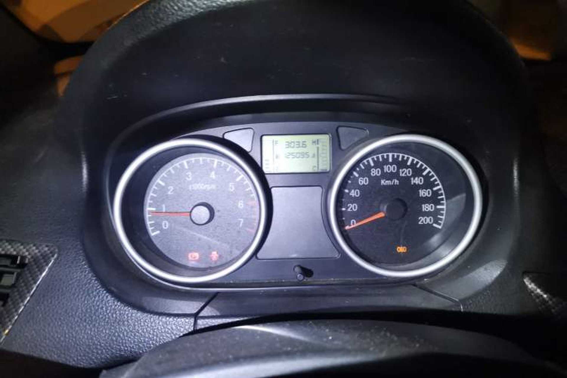 Used Jinbei Zhishang S30 2014 1.5L Manual Comfort Model Instrument Cluster