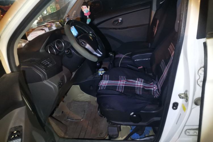 Used Jinbei Zhishang S30 2014 1.5L Manual Comfort Model Left Front Seat