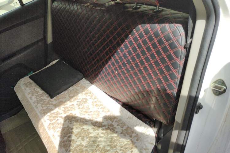Used Jinbei Zhishang S30 2014 1.5L Manual Luxury Model Left Rear Seat