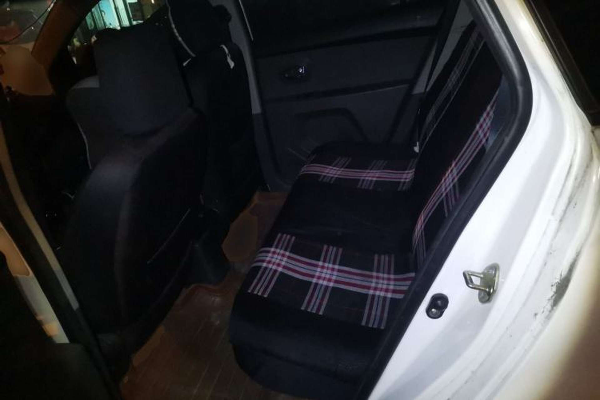 Used Jinbei Zhishang S30 2014 1.5L Manual Comfort Model Left Rear Seat