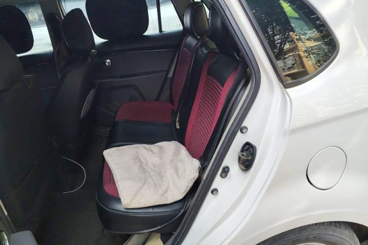 Used Jinbei Zhishang S30 2014 1.5L Manual Elite Model Left Rear Seat