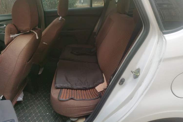 Used Jinbei Zhishang S30 2014 1.5L Manual Comfort Model Left Rear Seat