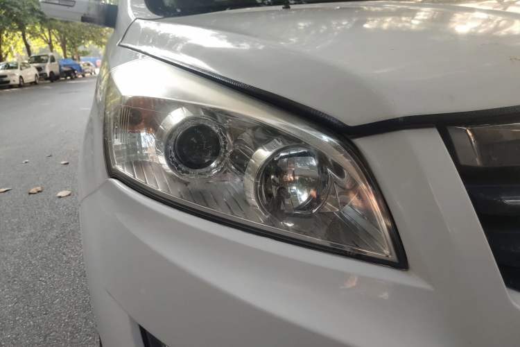Used Jinbei Zhishang S30 2014 1.5L Manual Luxury Model Right Front Headlight
