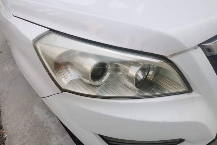 Used Jinbei Zhishang S30 2014 1.5L Manual Comfort Model Right Front Headlight