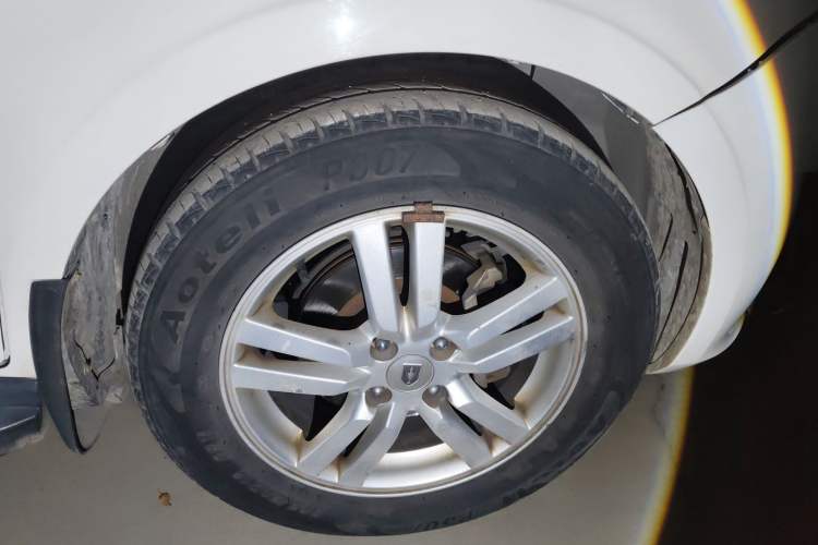 Used Jinbei Zhishang S30 2014 1.5L Manual Elite Model Right Front Wheel Hub