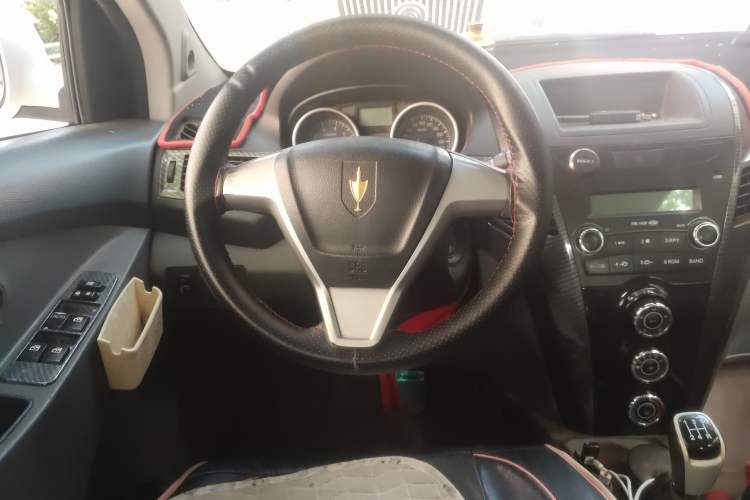 Used Jinbei Zhishang S30 2014 1.5L Manual Luxury Model Steering Wheel