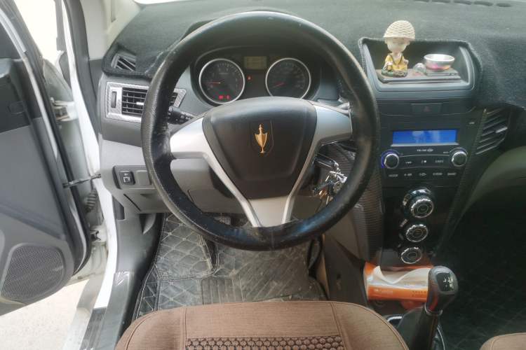 Used Jinbei Zhishang S30 2014 1.5L Manual Comfort Model Steering Wheel