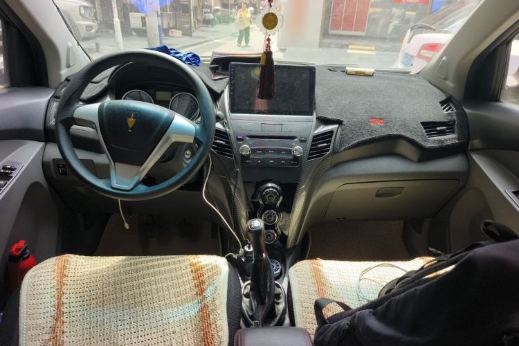 Used Jinbei Zhishang S30 2015 1.5L Manual E-commerce Edition Center Console