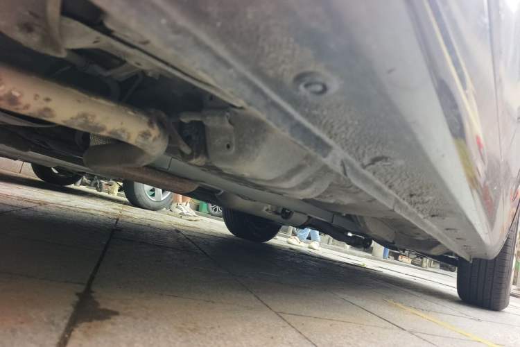 Used Jinbei Zhishang S30 2015 1.5L Manual E-commerce Edition Chassis Rear Right