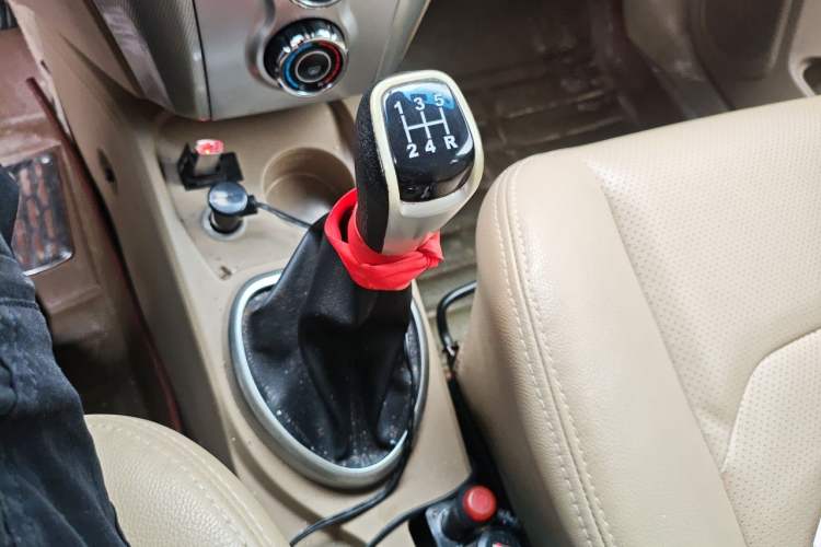 Used Jinbei Zhishang S30 2015 1.5L Manual Elite Model Gear Lever
