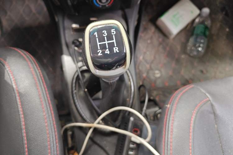 Used Jinbei Zhishang S30 2015 1.5L Manual Elite Model Gear Lever