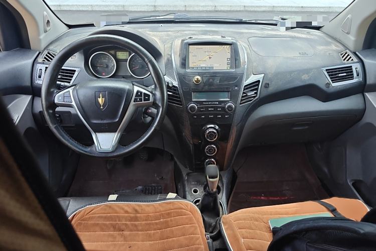 Used Jinbei Zhishang S30 2015 1.5L Manual Elite Model Interior 2