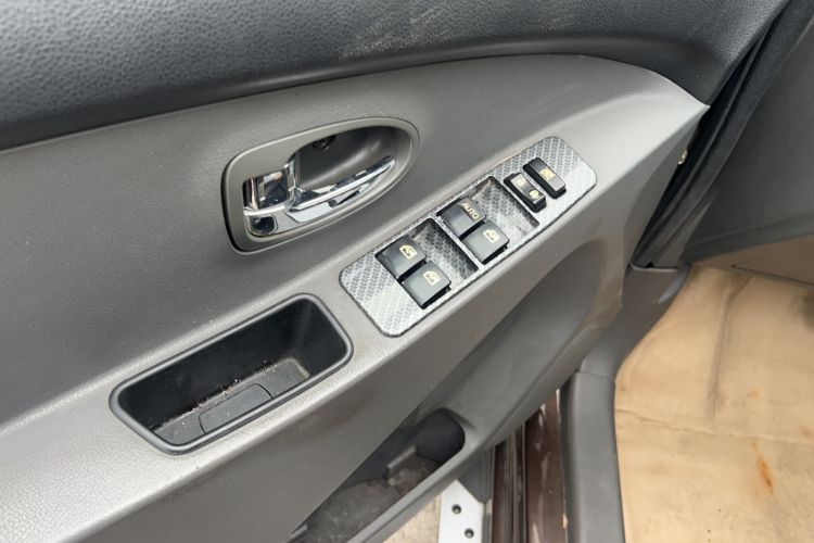 Used Jinbei Zhishang S30 2015 1.5L AMT Comfort Model Interior 7