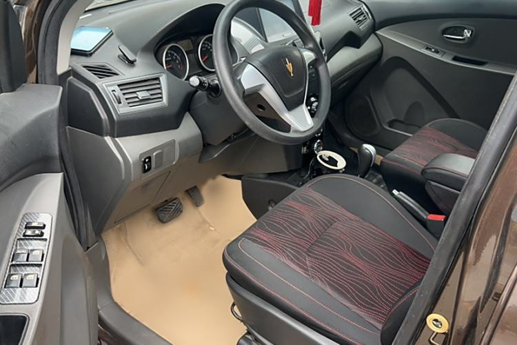 Used Jinbei Zhishang S30 2015 1.5L AMT Comfort Model Left Front Seat
