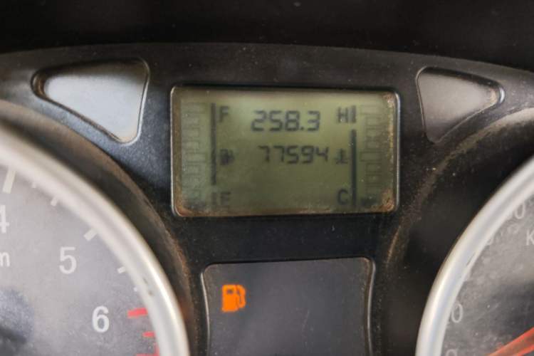 Used Jinbei Zhishang S30 2015 1.5L Manual Elite Model Odometer Close Up