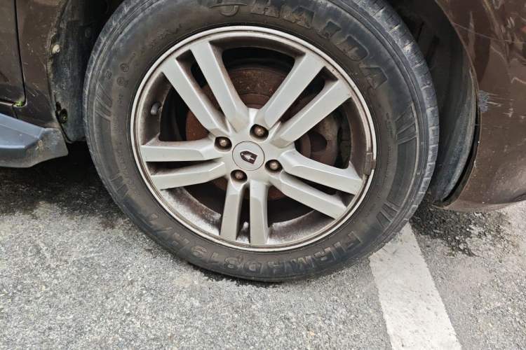 Used Jinbei Zhishang S30 2015 1.5L Manual Elite Model Right Front Wheel Hub