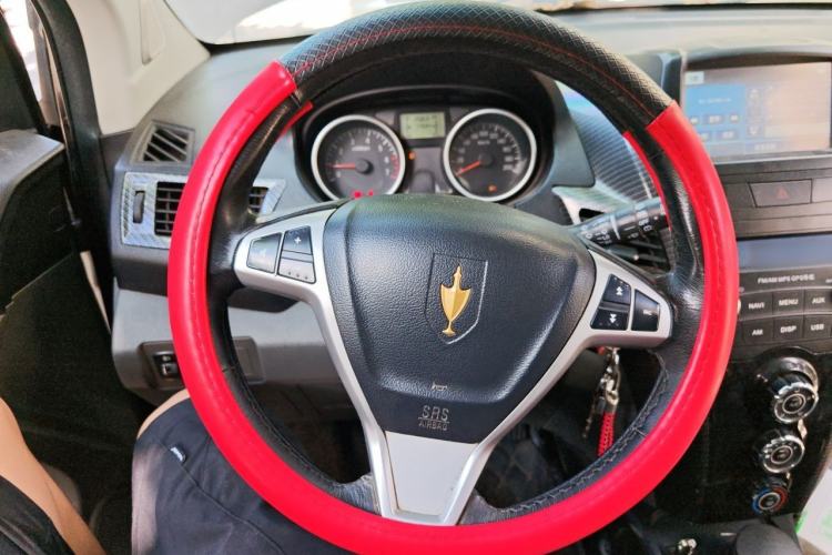 Used Jinbei Zhishang S30 2015 1.5L Manual Elite Model Steering Wheel