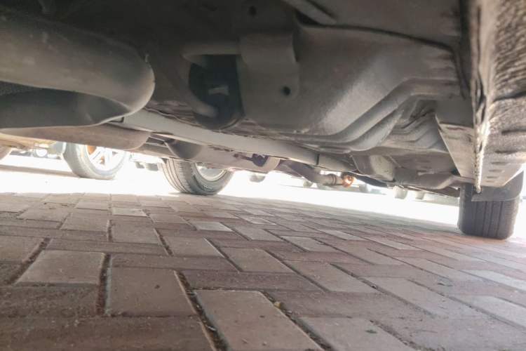 Used Jinbei Zhishang S30 2015 1.5L Manual Comfort Model Chassis Rear Right