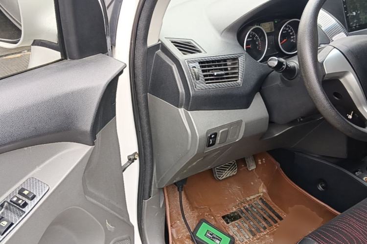 Used Jinbei Zhishang S30 2015 1.5L AMT Comfort Model Driver Seat