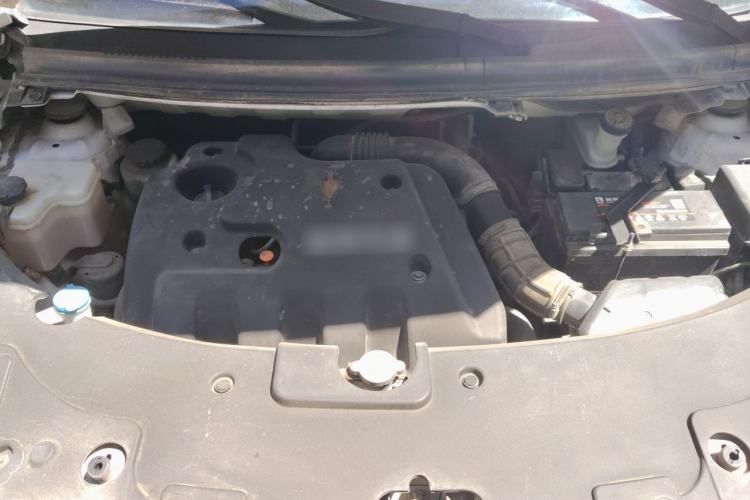 Used Jinbei Zhishang S30 2015 1.5L Manual Comfort Model Engine Bay