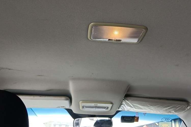 Used Jinbei Zhishang S30 2015 1.5L AMT Comfort Model Headliner