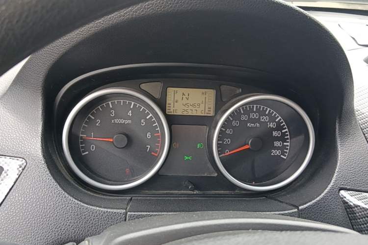 Used Jinbei Zhishang S30 2015 1.5L AMT Comfort Model Instrument Cluster