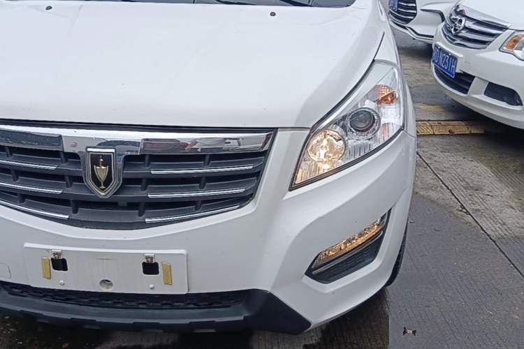 Used Jinbei Zhishang S30 2015 1.5L AMT Comfort Model Left Front Headlight