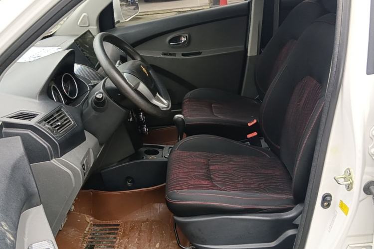 Used Jinbei Zhishang S30 2015 1.5L AMT Comfort Model Left Front Seat