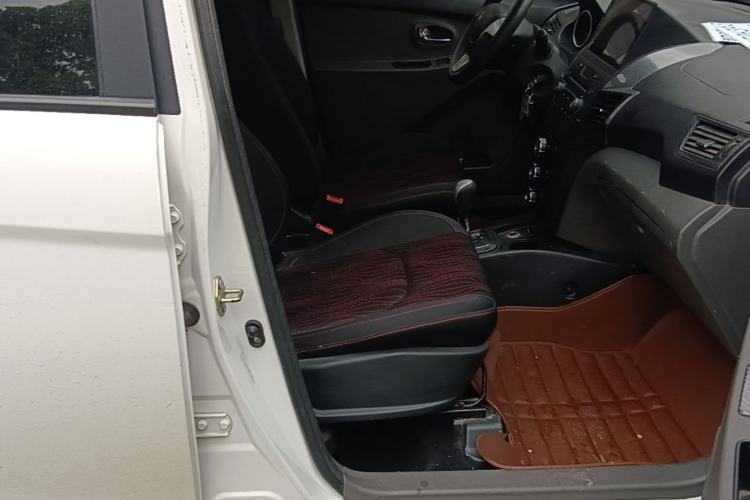 Used Jinbei Zhishang S30 2015 1.5L AMT Comfort Model Right Front Seat