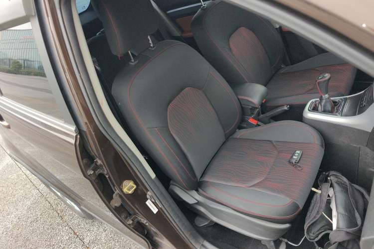 Used Jinbei Zhishang S35 2016 1.5L Manual Smart Edition Right Front Seat