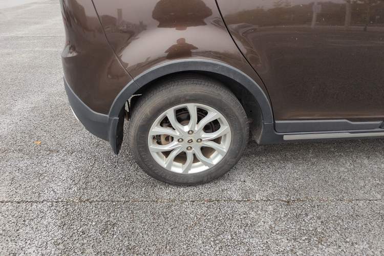Used Jinbei Zhishang S35 2016 1.5L Manual Smart Edition Right Rear Wheel Hub