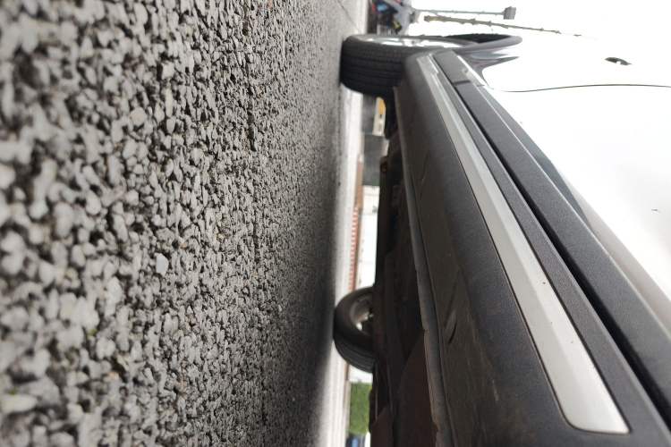Used Jinbei Zhishang S35 2016 1.5L Manual Smart Edition Right Side Sill