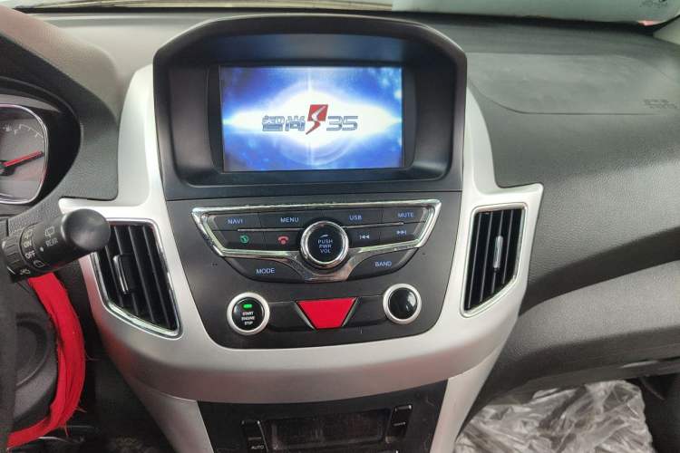 Used Jinbei Zhishang S35 2016 1.5L Manual Luxury Edition Audio And AC Panel