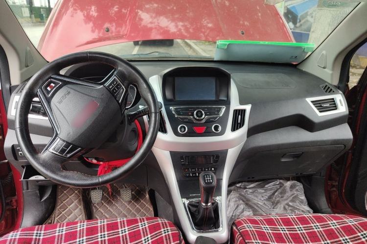 Used Jinbei Zhishang S35 2016 1.5L Manual Luxury Edition Center Console