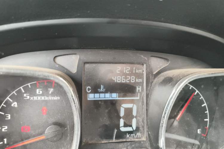 Used Jinbei Zhishang S35 2016 1.5L Manual Smart Edition Odometer Close Up