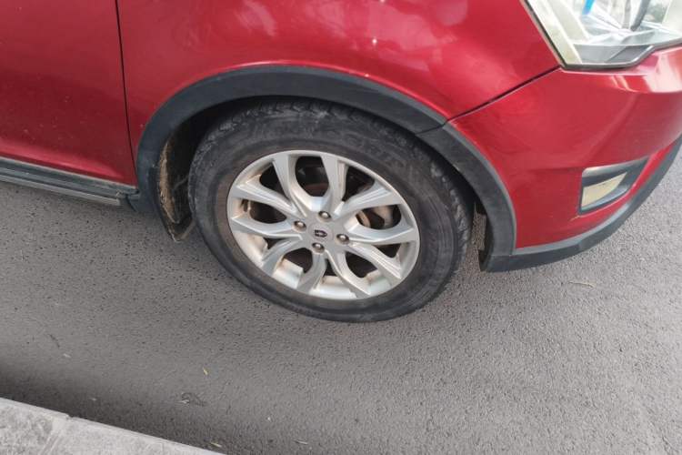 Used Jinbei Zhishang S35 2016 1.5L Manual Smart Edition Right Front Wheel Hub