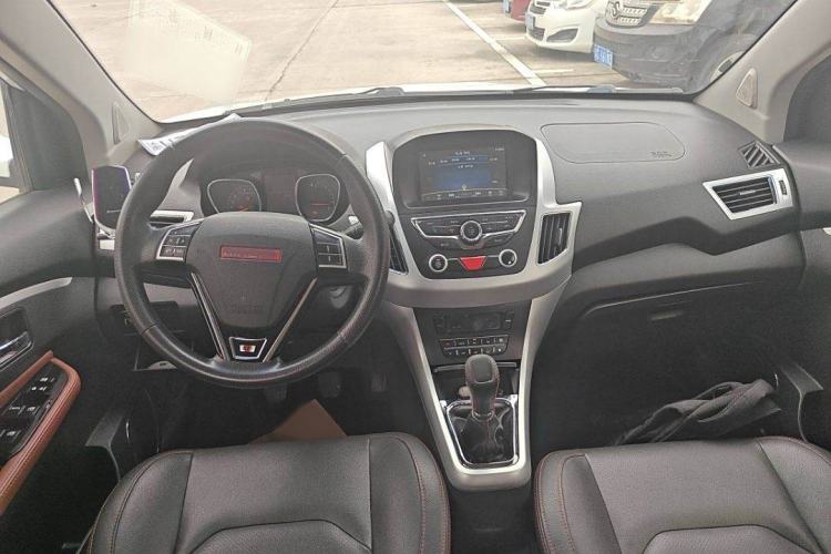 Used Jinbei Zhishang S35 2016 1.5L Manual Luxury Edition Interior 1