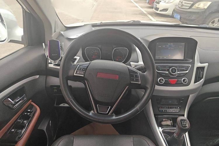 Used Jinbei Zhishang S35 2016 1.5L Manual Luxury Edition Interior 2