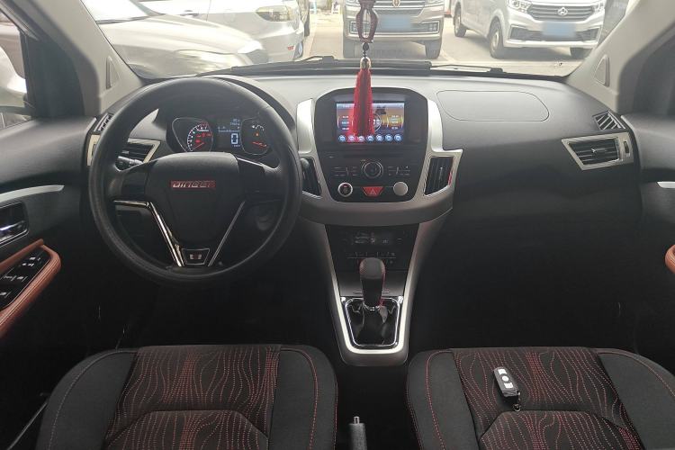 Used Jinbei Zhishang S35 2016 1.5L Manual Smart Edition Interior 3