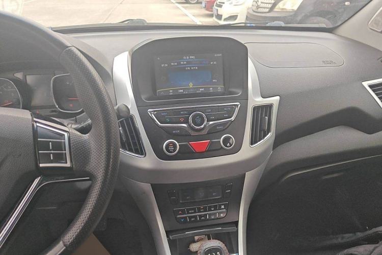 Used Jinbei Zhishang S35 2016 1.5L Manual Luxury Edition Interior 3