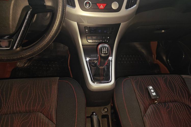 Used Jinbei Zhishang S35 2016 1.5L Manual Smart Edition Interior 4