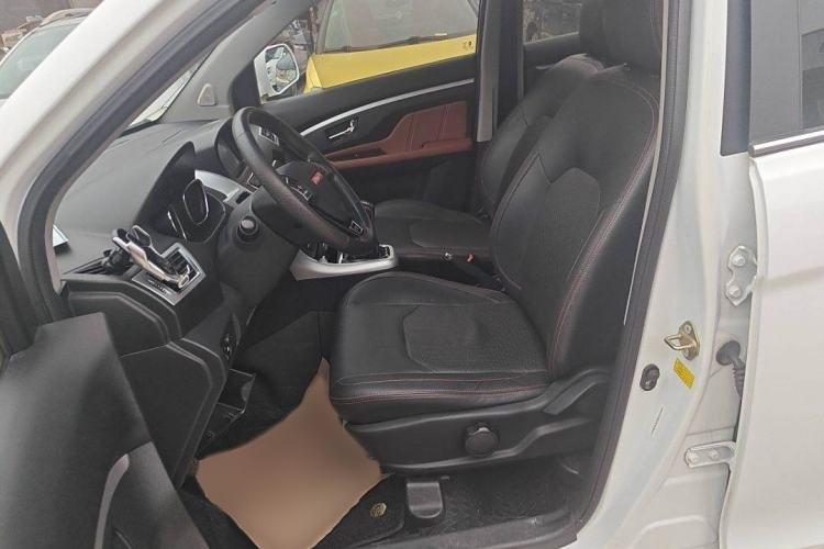 Used Jinbei Zhishang S35 2016 1.5L Manual Luxury Edition Interior 5